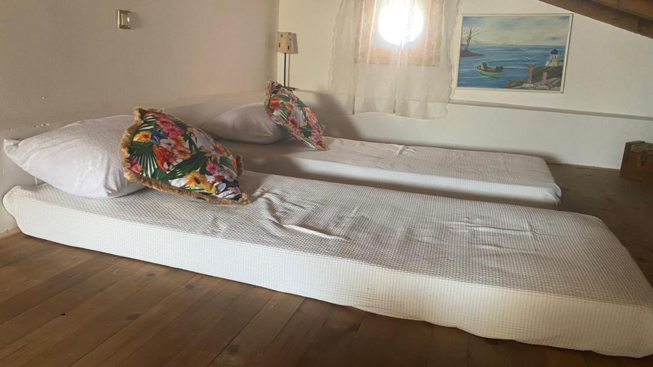 Kleopatra Sweet Home Szími Kültér fotó